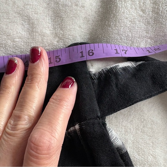 Passion Lilie Black & White Tie Waist Knee Length A-Line Skirt w Pockets - Picture 6 of 14